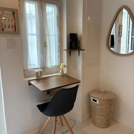 Jungle Atypique Avec Salle De Bain Grotte Cour Privee Centre Apartman Nîmes